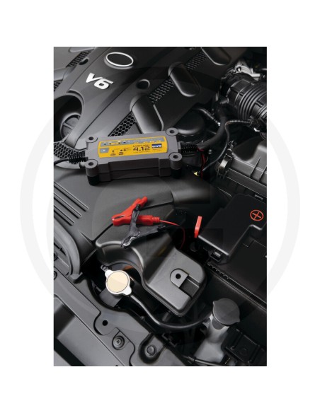 Battery Charger 4A-12A - 1.2  70 Ah